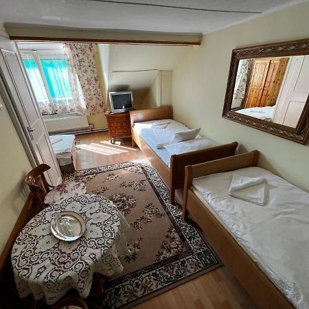Hotel Talizman Etterem Panzio Miskolc Exterior foto