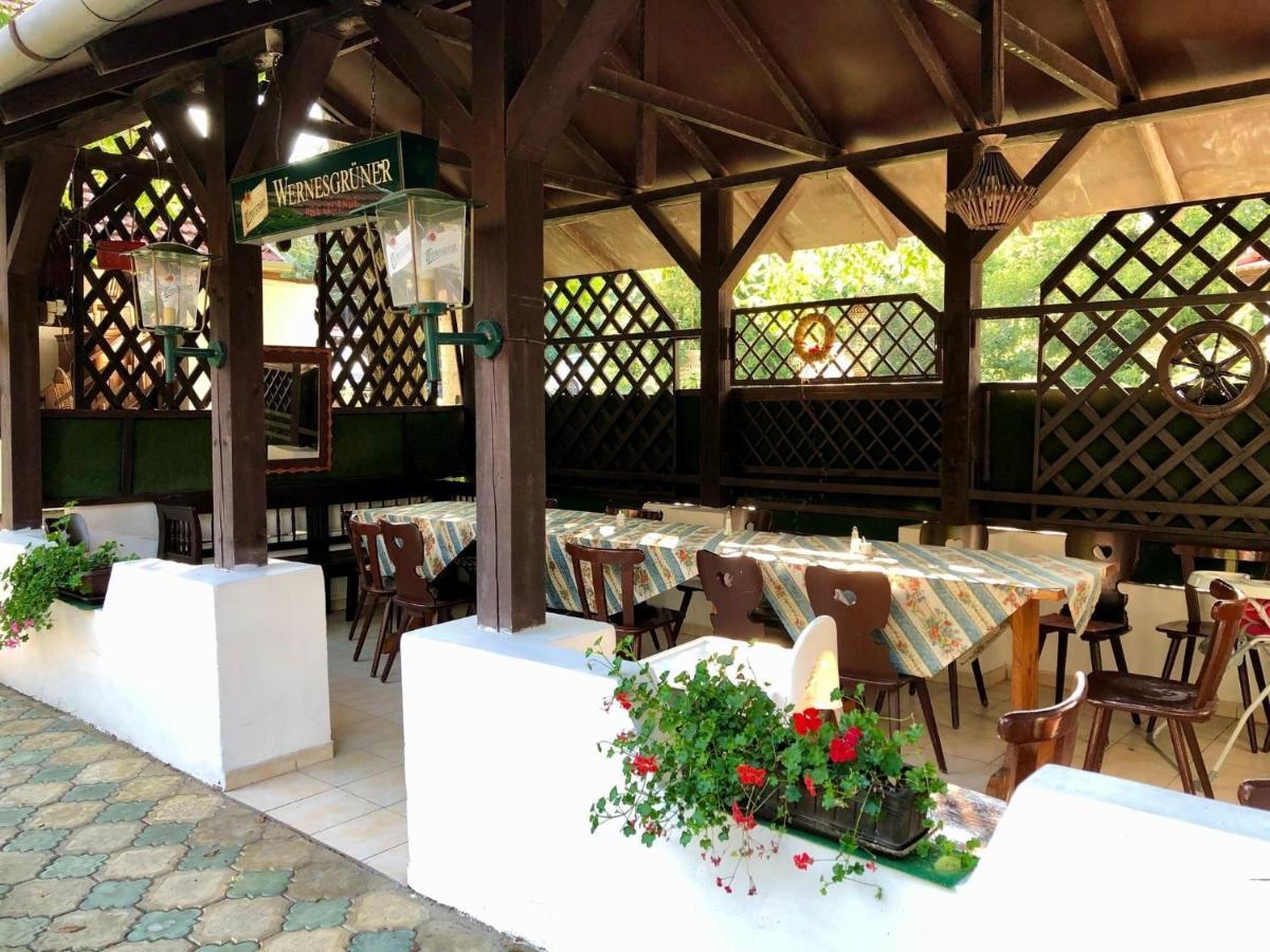 Hotel Talizman Etterem Panzio Miskolc Exterior foto