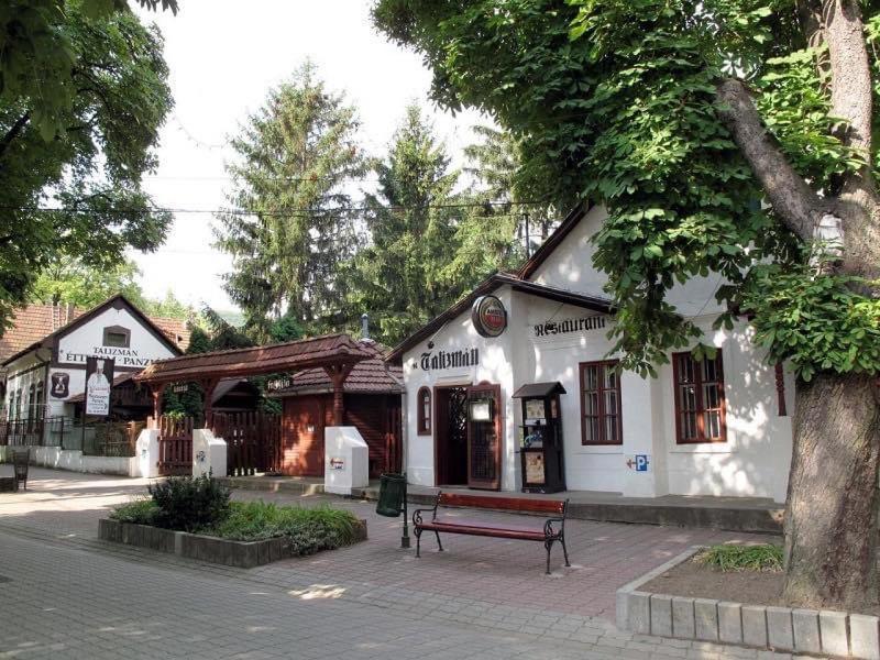Hotel Talizman Etterem Panzio Miskolc Exterior foto